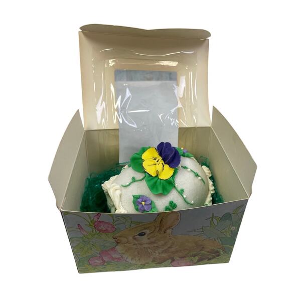 Vintage Faux Icing Easter Egg Pansy Flower Bunny Chickie Scene Table Decor